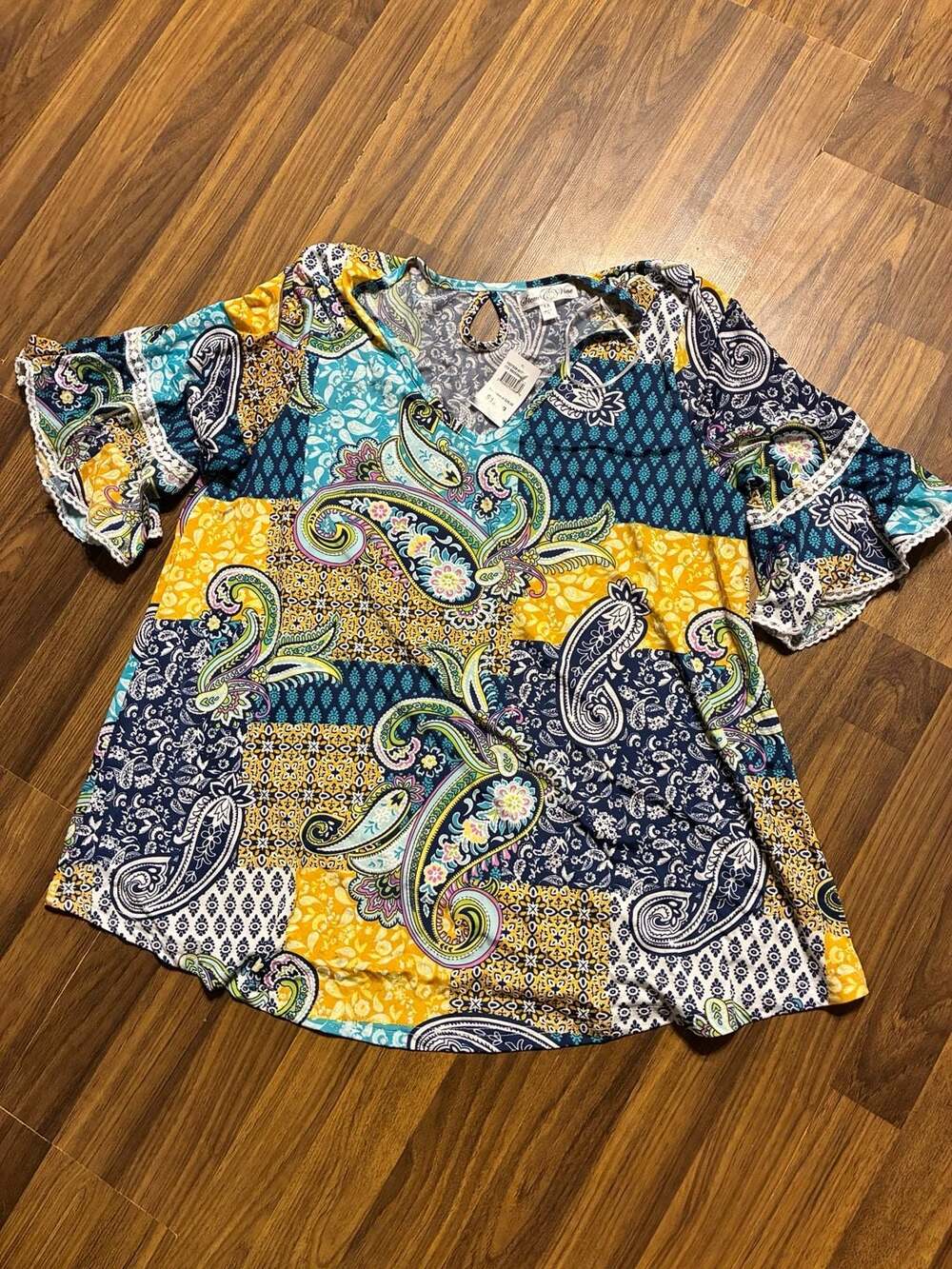 Stem & Vine Women's Plus Size 1X Paisley Patchwork V-Neck Flutter Sleeve Top
